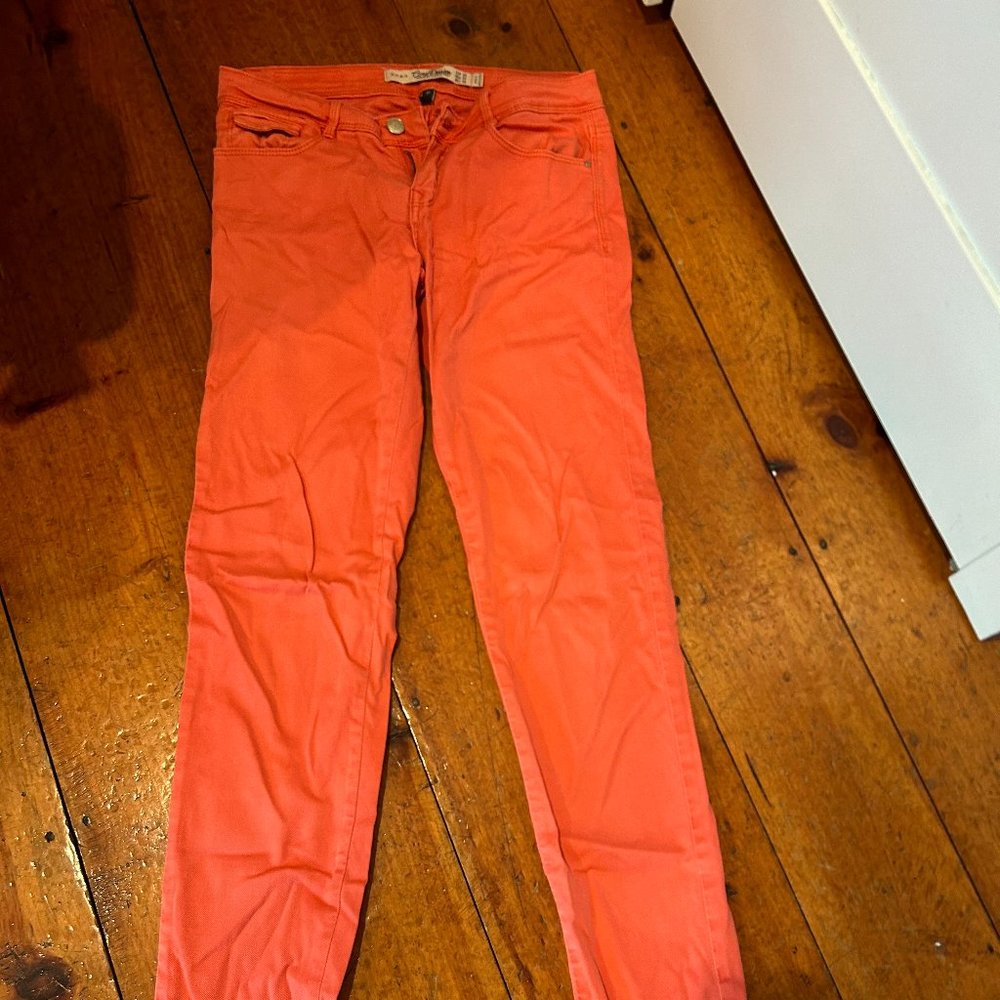 Orange low-rise slim Zara denim pants, size 4